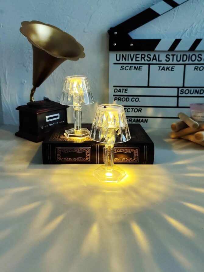 Mini Lampada Effetto Cristallo Da Tavolo A Led Con Batteria Ricaricabile Locali