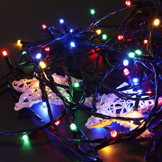 Catena Natale 50 led luci multicolor cavo nero 5 m