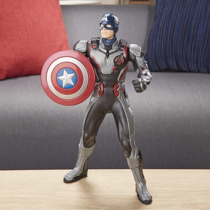 Marvel Avengers: Endgame - Captain America lancia scudo (Action Figure interattiva elettronica con suoni e frasi in inglese, 33 cm)