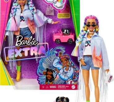 Barbie Extra Bambola con Giubbotto di Jeans